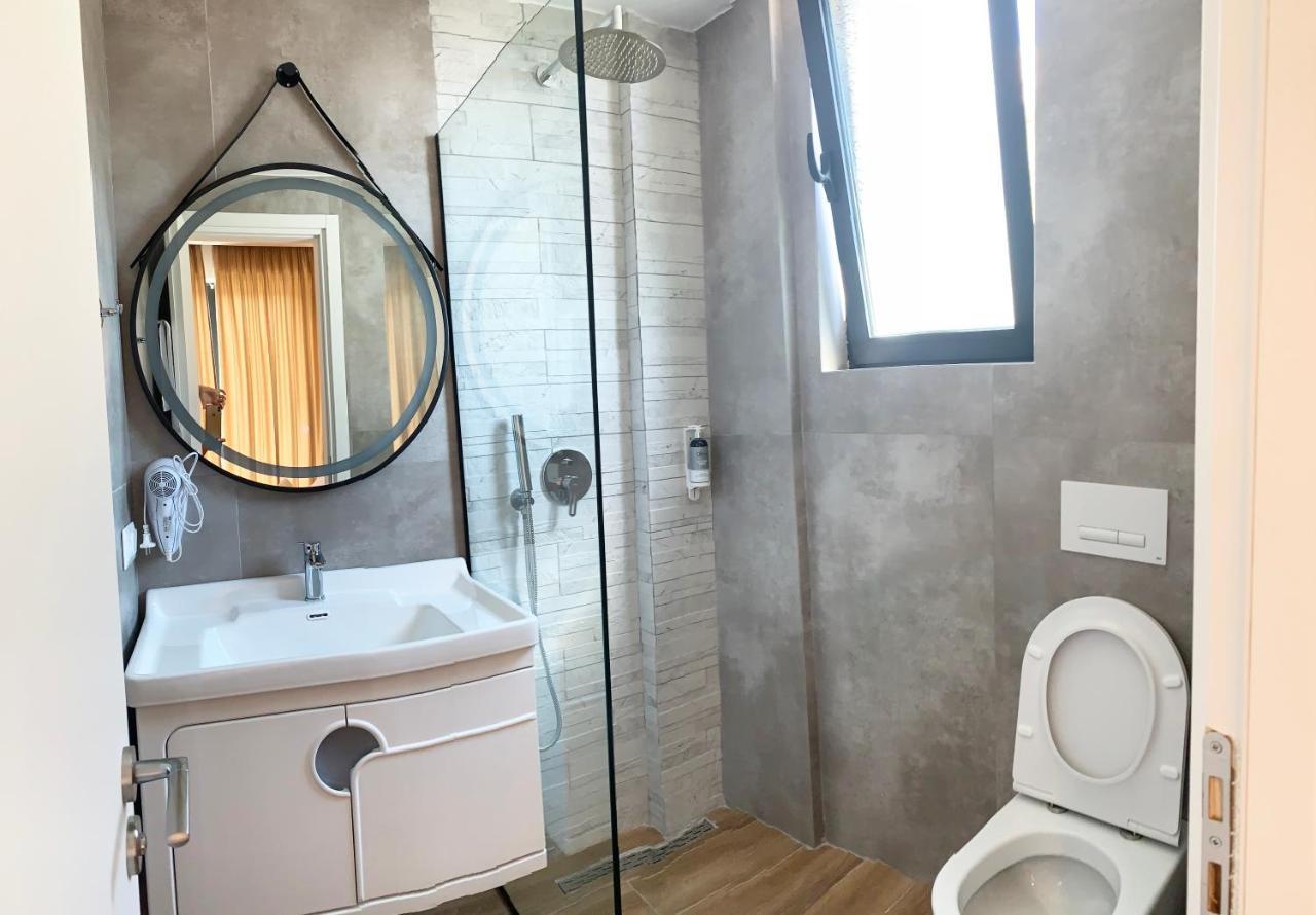 Hotel Platon Sarandë 외부 사진